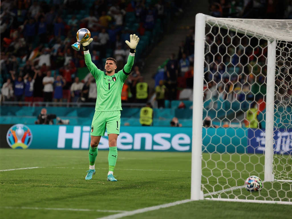 冲刺巅峰!多纳鲁马发布欧冠决赛个人海报:只差一步! 冲刺巅峰!多纳鲁马发布欧冠决赛个人海报:只差一步!